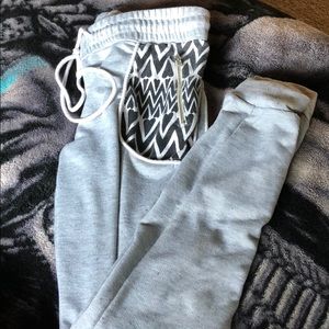 Gray sweatpants very cozzy!